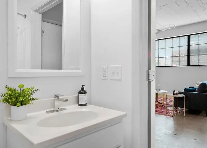 Cozysuites Lavish 1br, Downtown Pittsburgh
